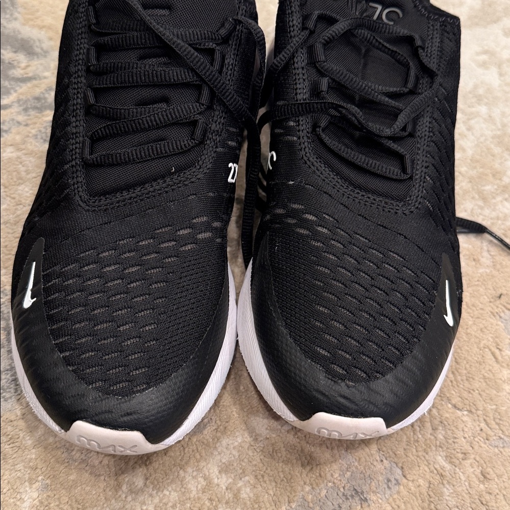Nike Air Max 270 Black and White Shoes size 9.5 - Picture 5 of 12